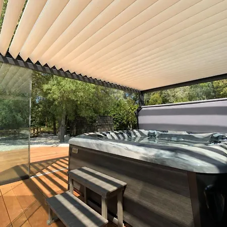 Welcome To Le Jardin Des Cambrettes A 2-hectare Private Estate At The Gate * לאט