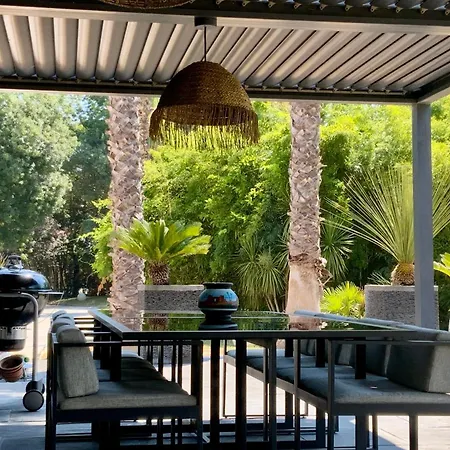 Welcome To Le Jardin Des Cambrettes A 2-Hectare Private Estate At The Gate Villa
