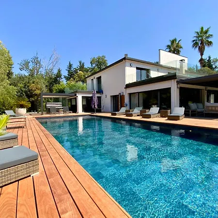 Welcome To Le Jardin Des Cambrettes A 2-Hectare Private Estate At The Gate Villa Lattes