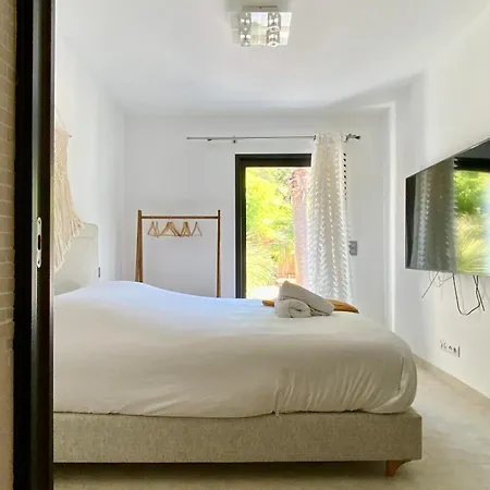 Welcome To Le Jardin Des Cambrettes A 2-Hectare Private Estate At The Gate Lattes