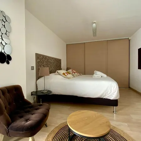 Welcome To Le Jardin Des Cambrettes A 2-hectare Private Estate At The Gate וילה